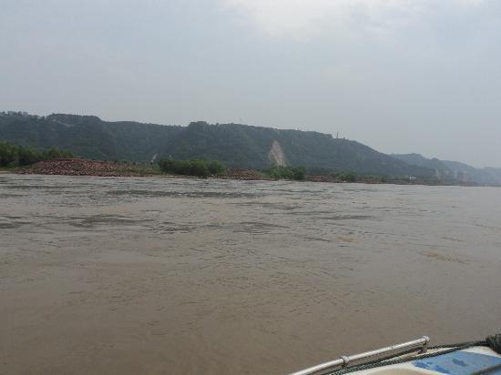 Statue of Huanghe Mother